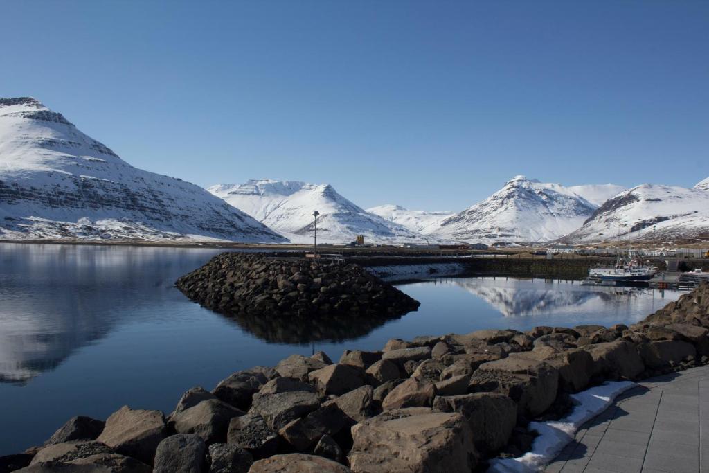 Hotel Austur Reydarfjordur Экстерьер фото
